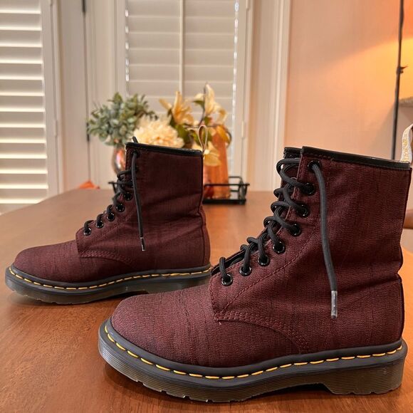 Dr. Martens Castel Combat Boots Burgundy Cloth Lace-Up Ankle Round Toe 8-Eye 6 - Picture 3 of 8